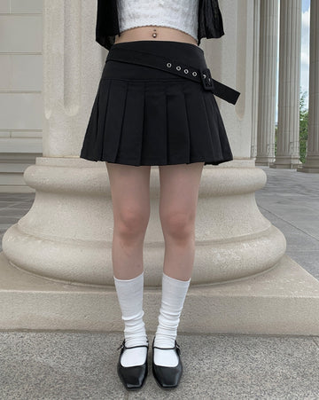 Seat Diagonal Belt Mini Skirt